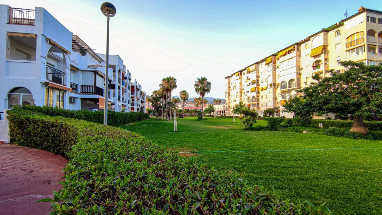 Laguna Beach Costasol - Alojamientos La Torre Torrox Kültér fotó